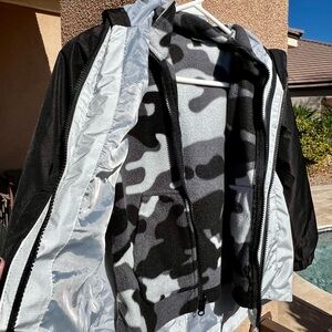 Eddie Bauer Kids Black and Gray Camouflage Fleece jackets 2in1 like new